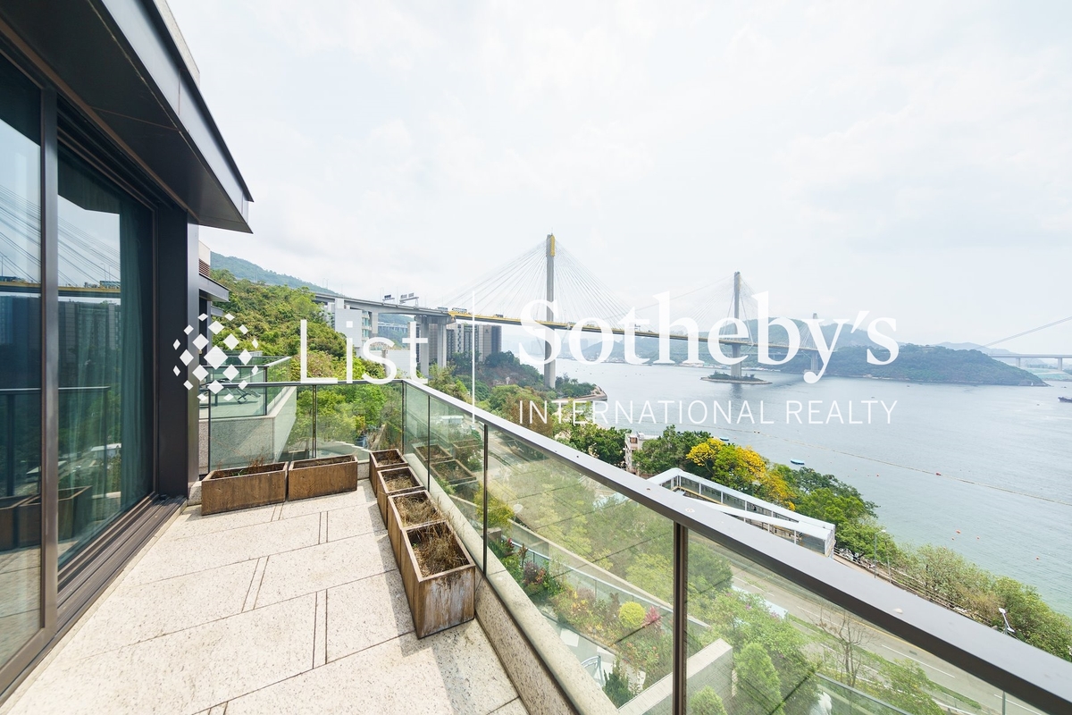 Deauville 星岸 | Balcony off Master Bedroom