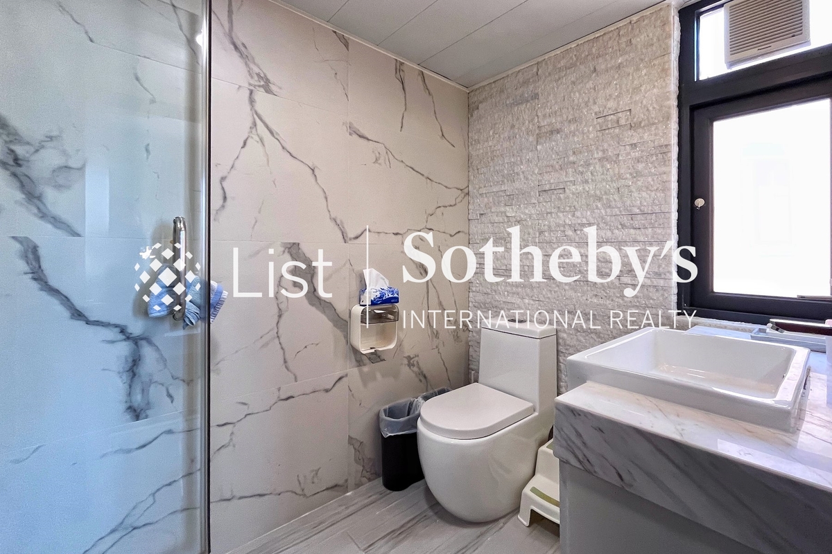 Boland Court 寶能閣 | Second En-suite Bathroom