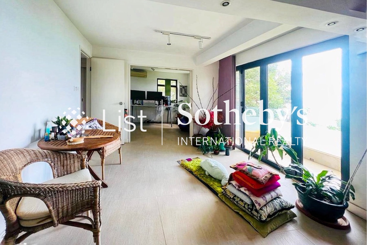 Pak Kok Kau Tsuen 北角舊村 | Living Room