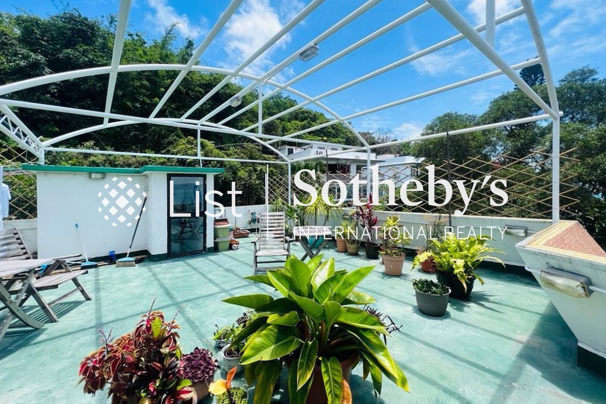 Pak Kok Kau Tsuen 北角舊村 | Private Roof Terrace
