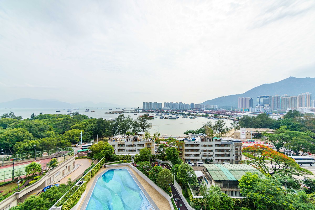 8 Tsing Ha Lane 青霞里 8號 | Viewing from Balcony