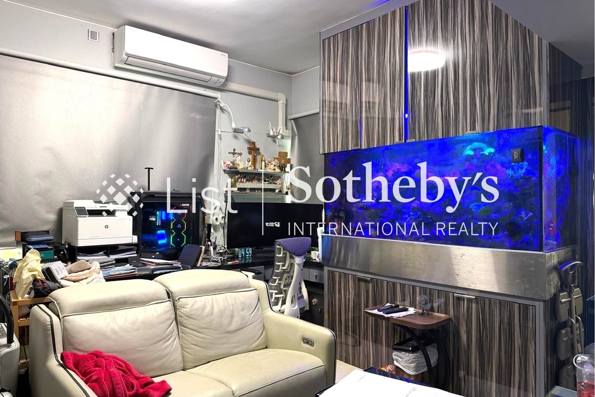 Black's Link 布力径 | Dressing Area in En-suite Bedroom 