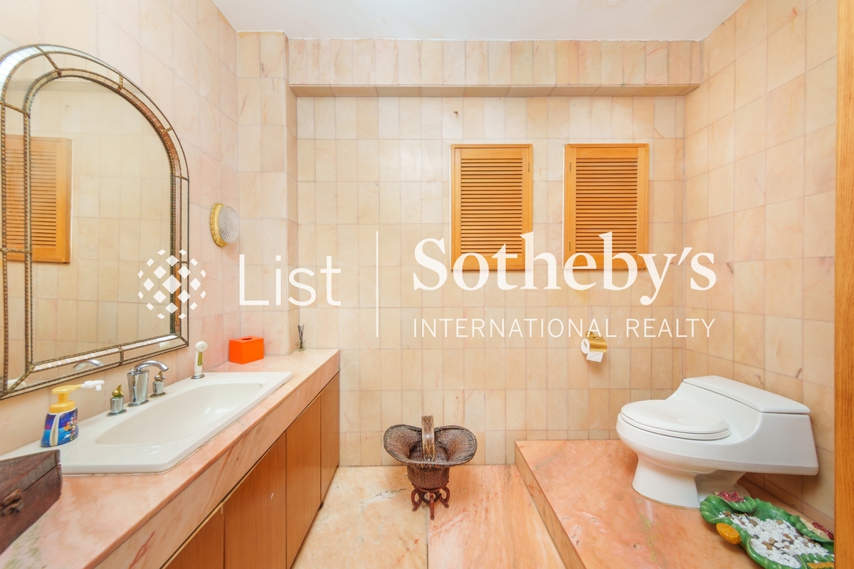 Black's Link 布力徑 | Guest Powder Room