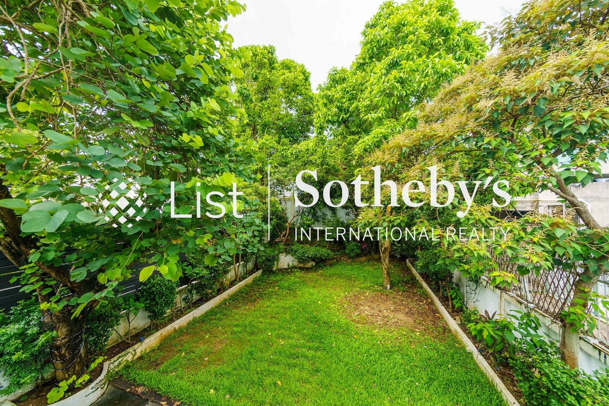 Hawaii Garden 夏威夷花園 | Vew from balcony of Second Bedroom