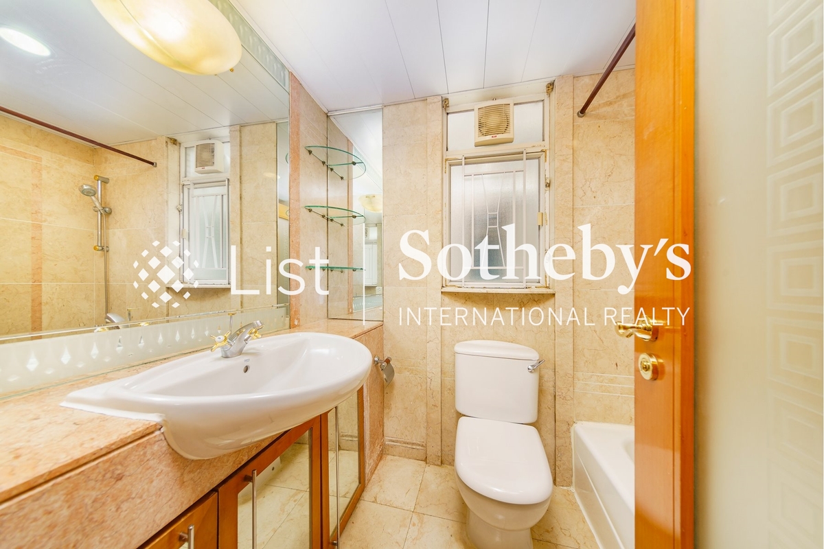 Laguna Verde 海逸豪園 | Master Bathroom