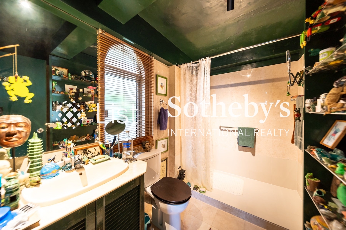 Hang Hau Wing Lung Road 坑口永隆路 | Master Bathroom