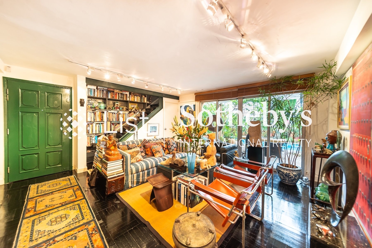 Hang Hau Wing Lung Road 坑口永隆路 | Living Room