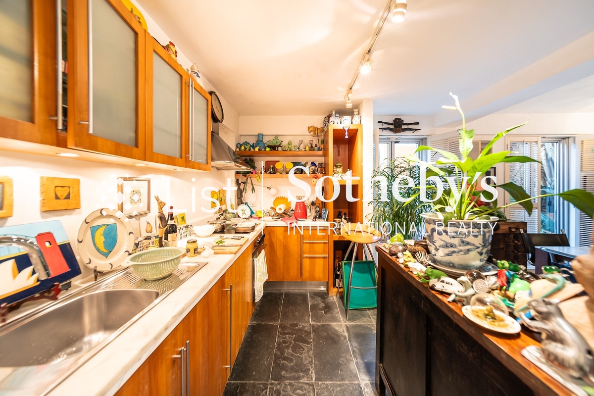 Hang Hau Wing Lung Road 坑口永隆路 | Open Kitchen