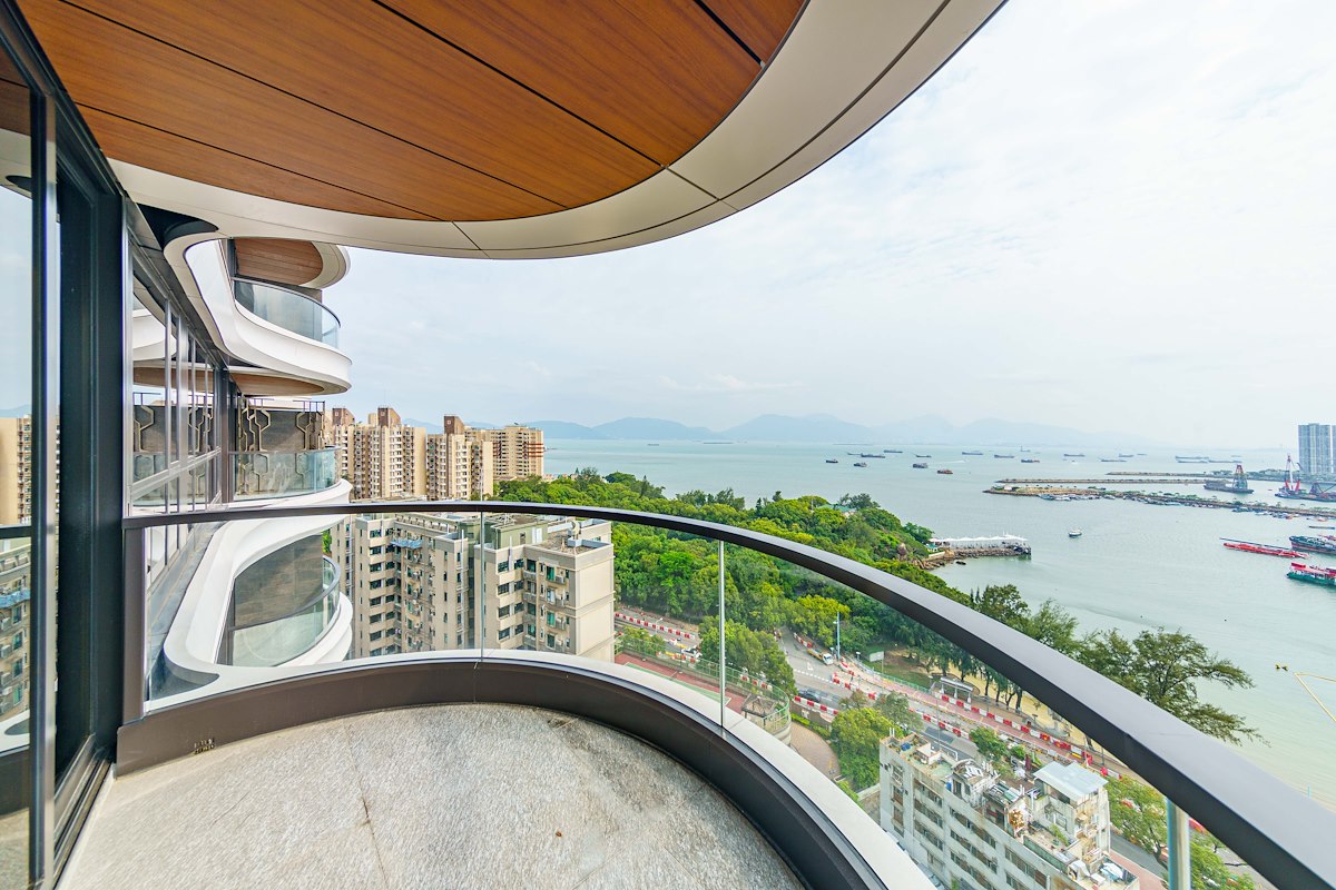 8 Tsing Ha Lane 青霞里 8號 | Balcony off Living and Dining Room