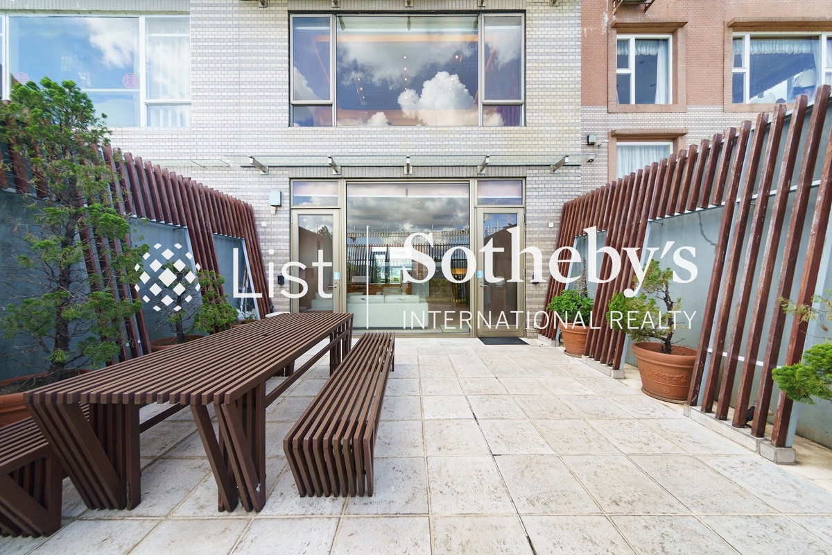 Tycoon Place 聚豪天下 | Property Outlook