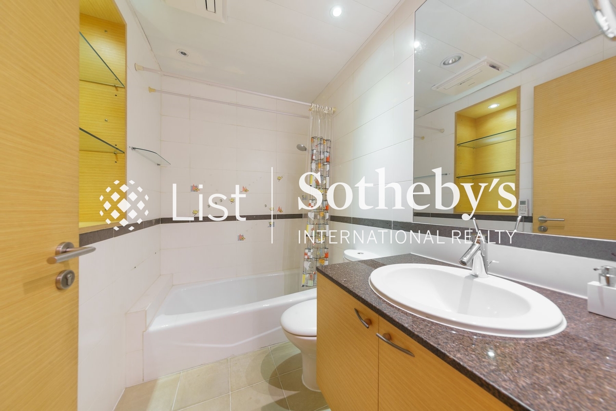 Tycoon Place 聚豪天下 | Guest Bathroom