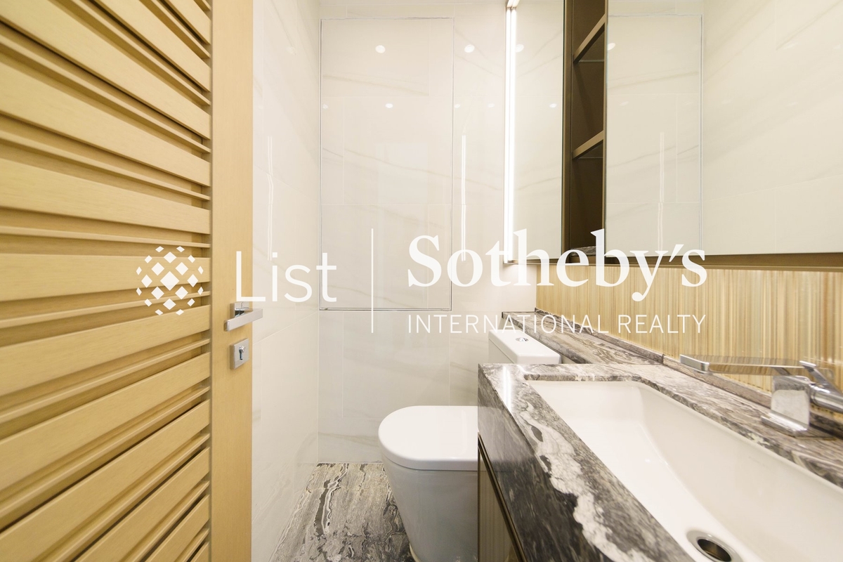 133 Portofino 133 Portofino | Guest Powder Room