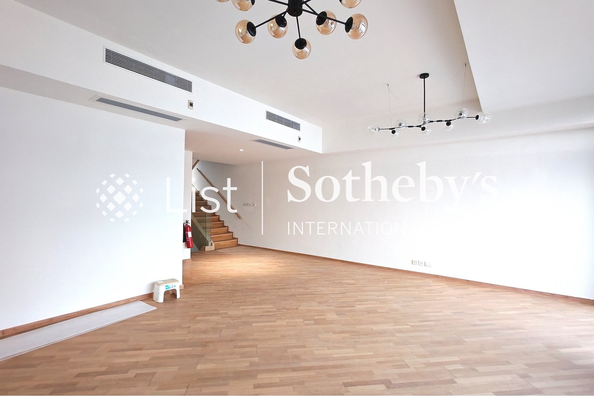 Alto Residence 藍塘傲 | Living and Dining Room