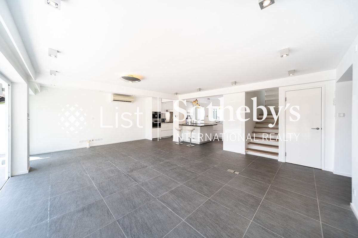 Nam Shan 南山 | Living and Dining Room