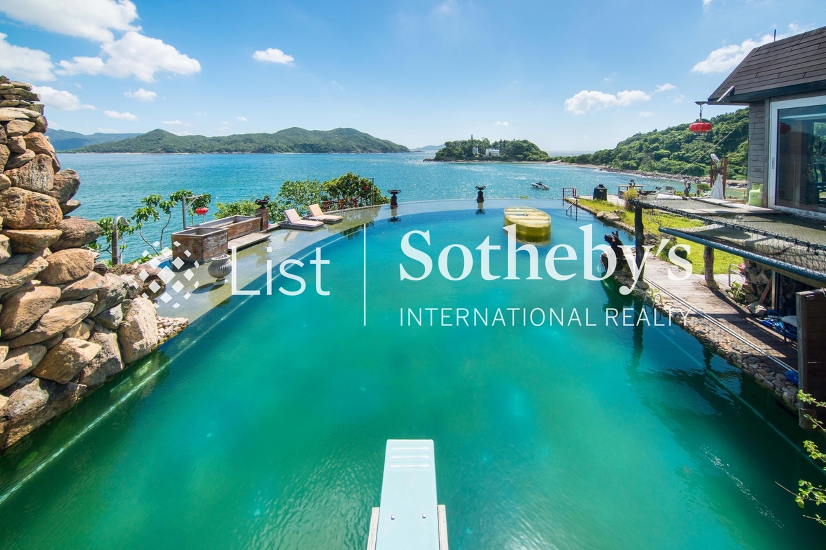 Hang Hau Wing Lung Road 坑口永隆路 | Private Swimming Pool