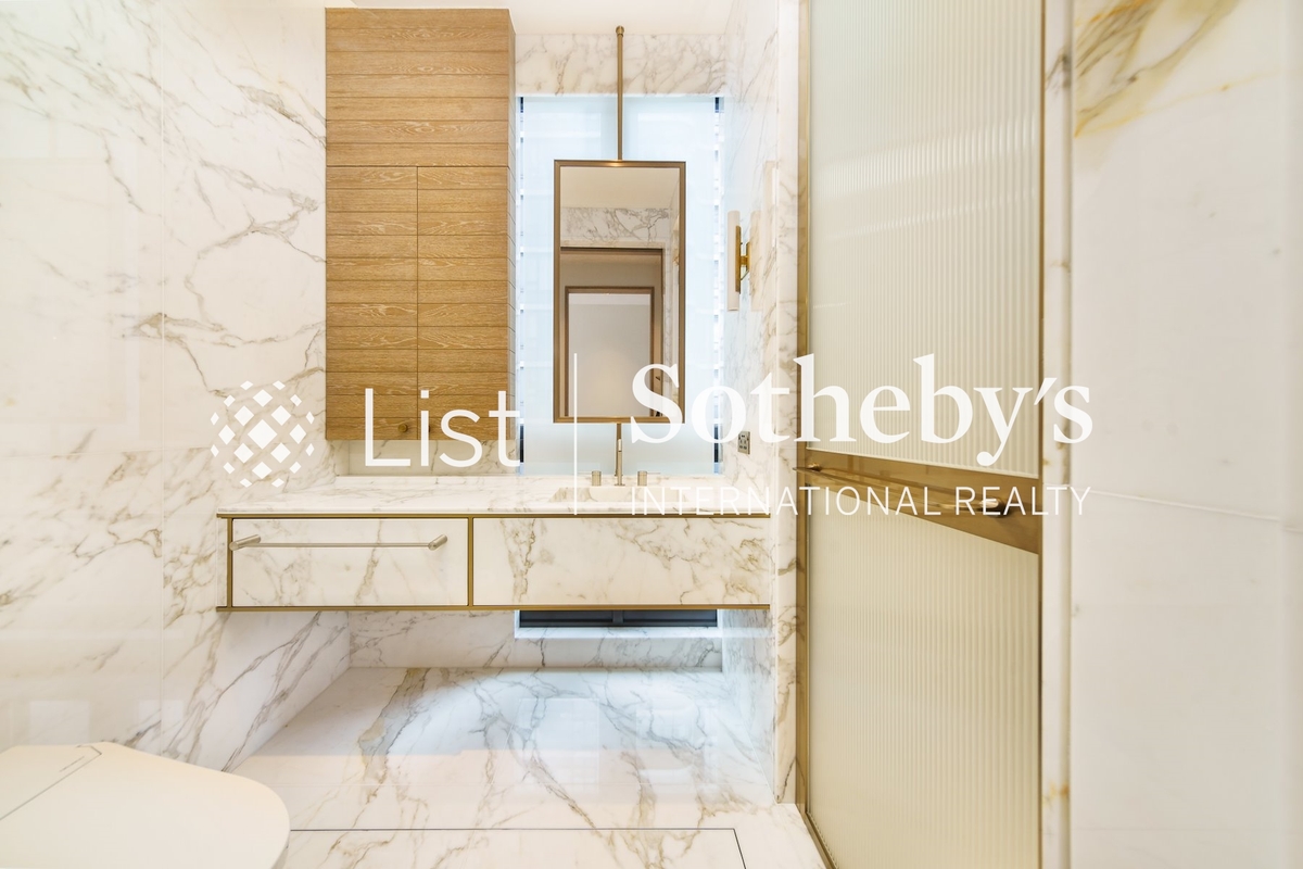 High Peak 寶峰 | Third En-suite Bathroom