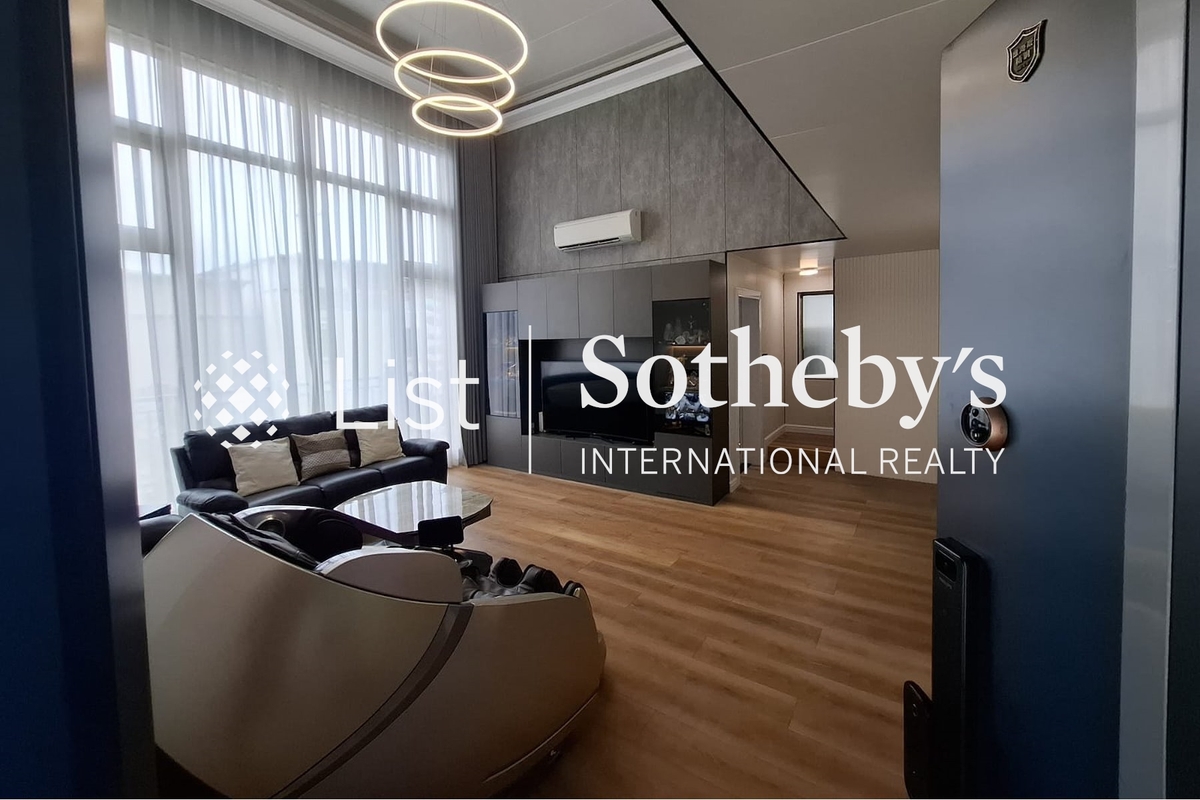 Nam Shan 南山 | Living and Dining Room