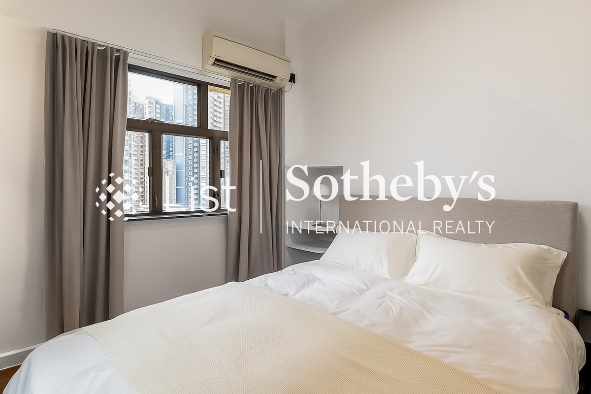 Caine Road 堅道 | Master Bedroom