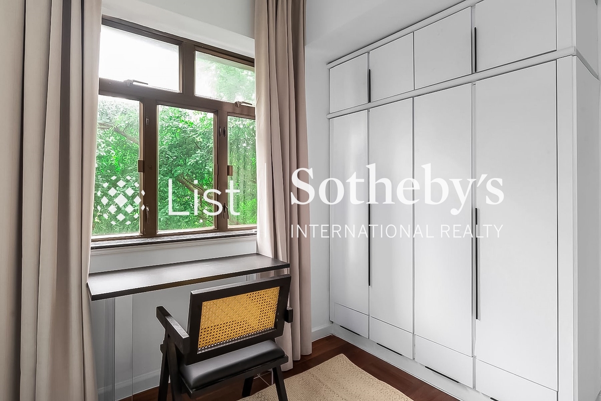 Caine Road 坚道 | Second Bedroom