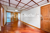 Shun Loong Building 順隆大廈 | Living and Dining Room