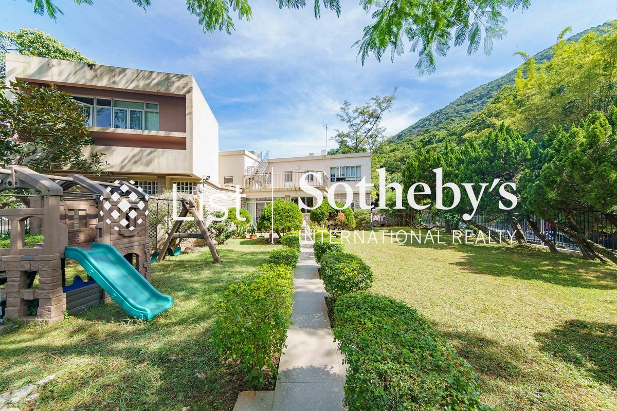 Perkins Road 白建時道 | Big garden