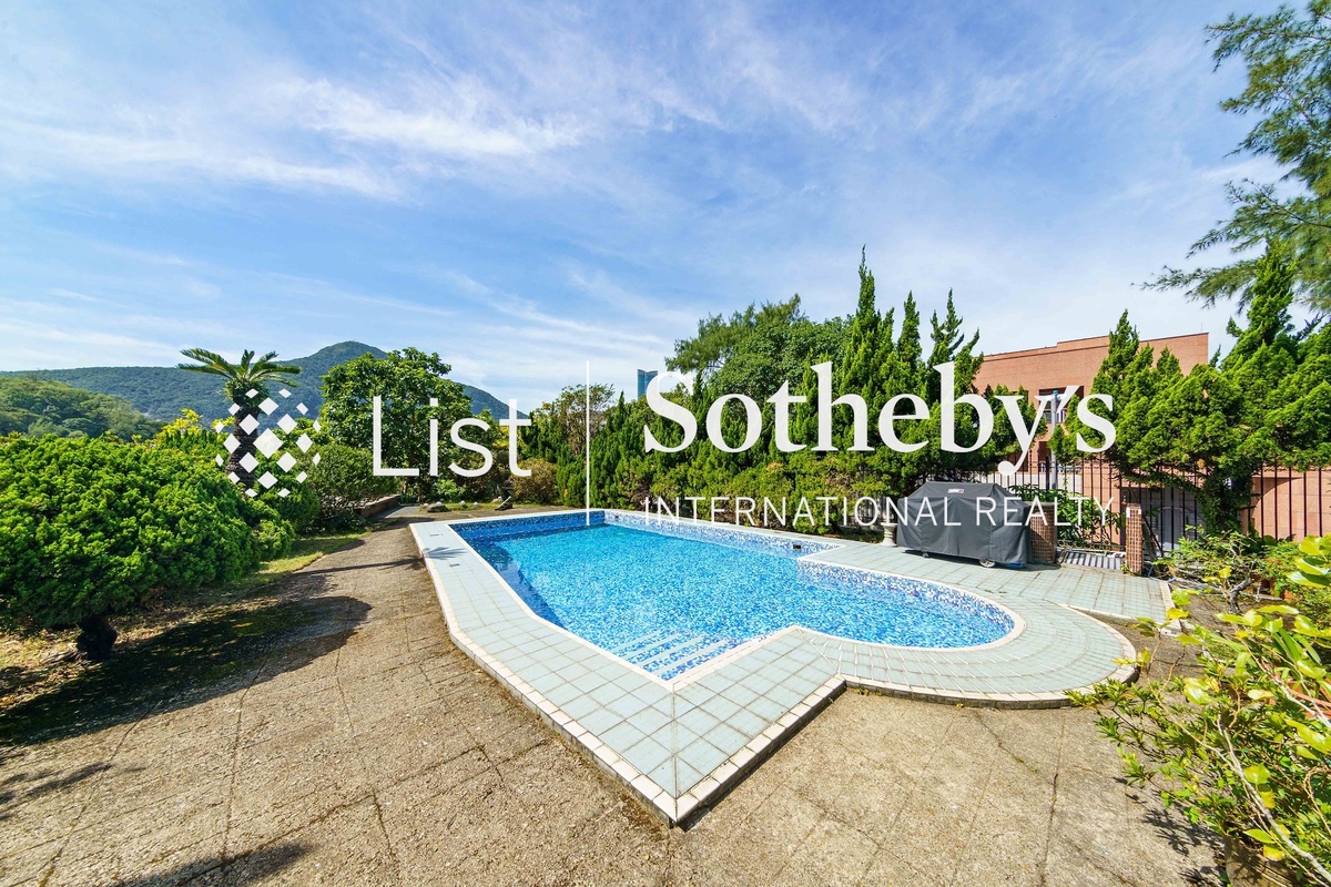 Perkins Road 白建時道 | Big garden with pool