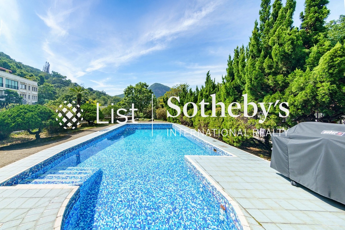 Perkins Road 白建時道 | Big garden with pool