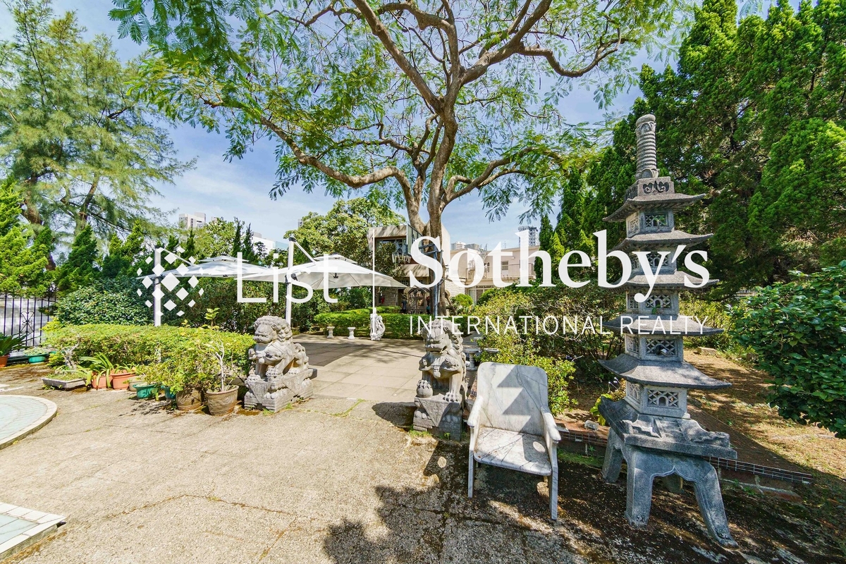 Perkins Road 白建時道 | Big garden