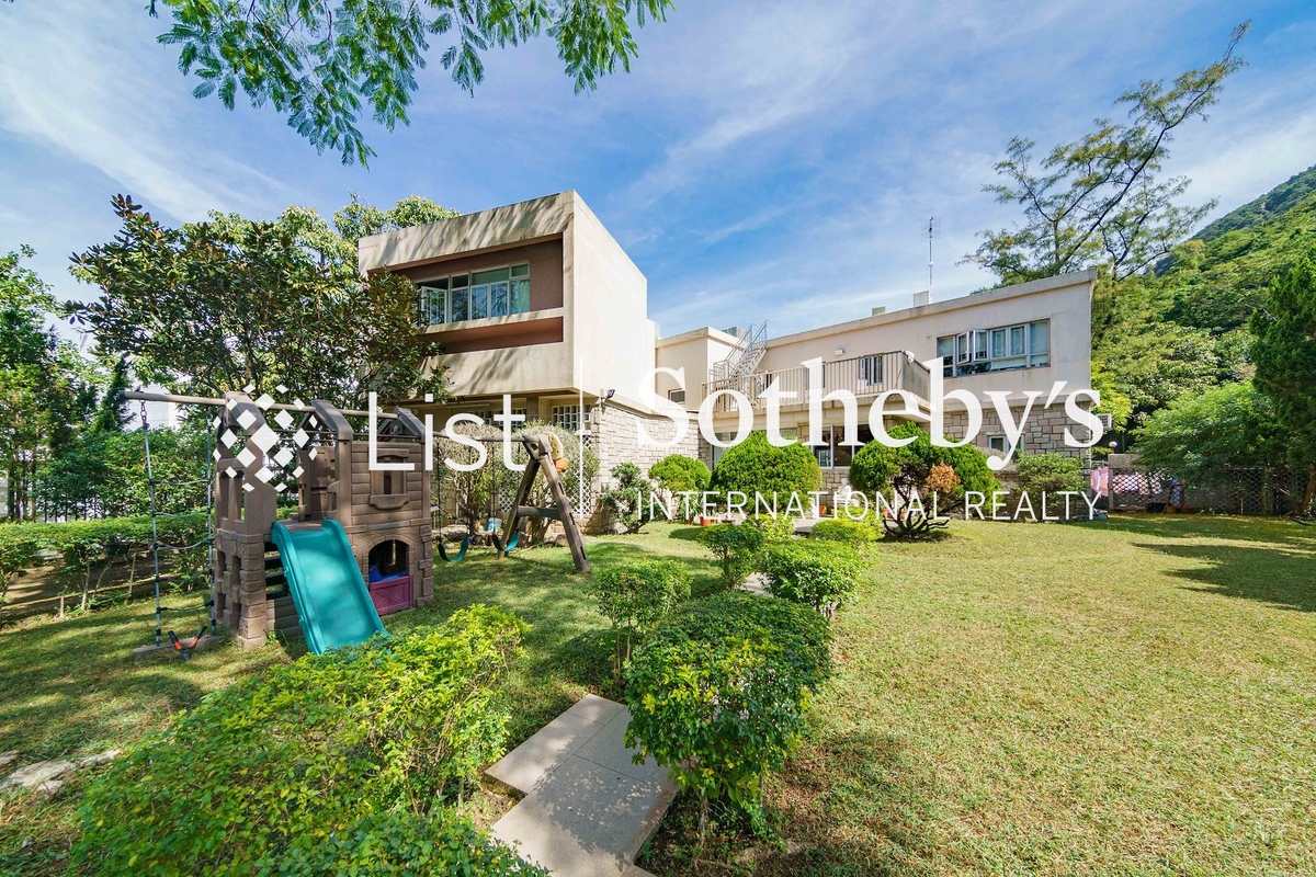 Perkins Road 白建時道 | Big garden