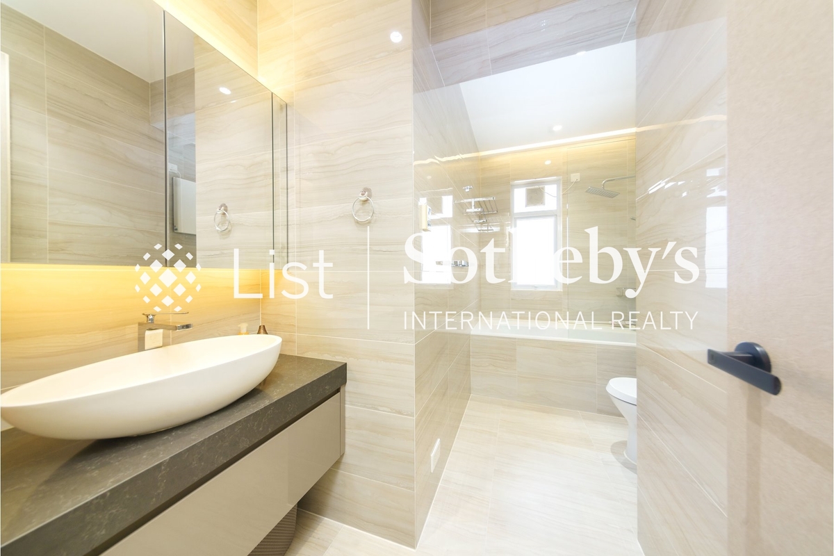 Ocean View Court 海景大廈 | Master Bathroom