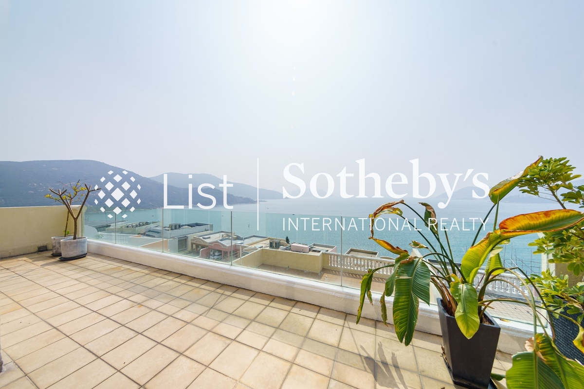 Redhill Peninsula 紅山半島 | Private Terrace off Living and Dining Room