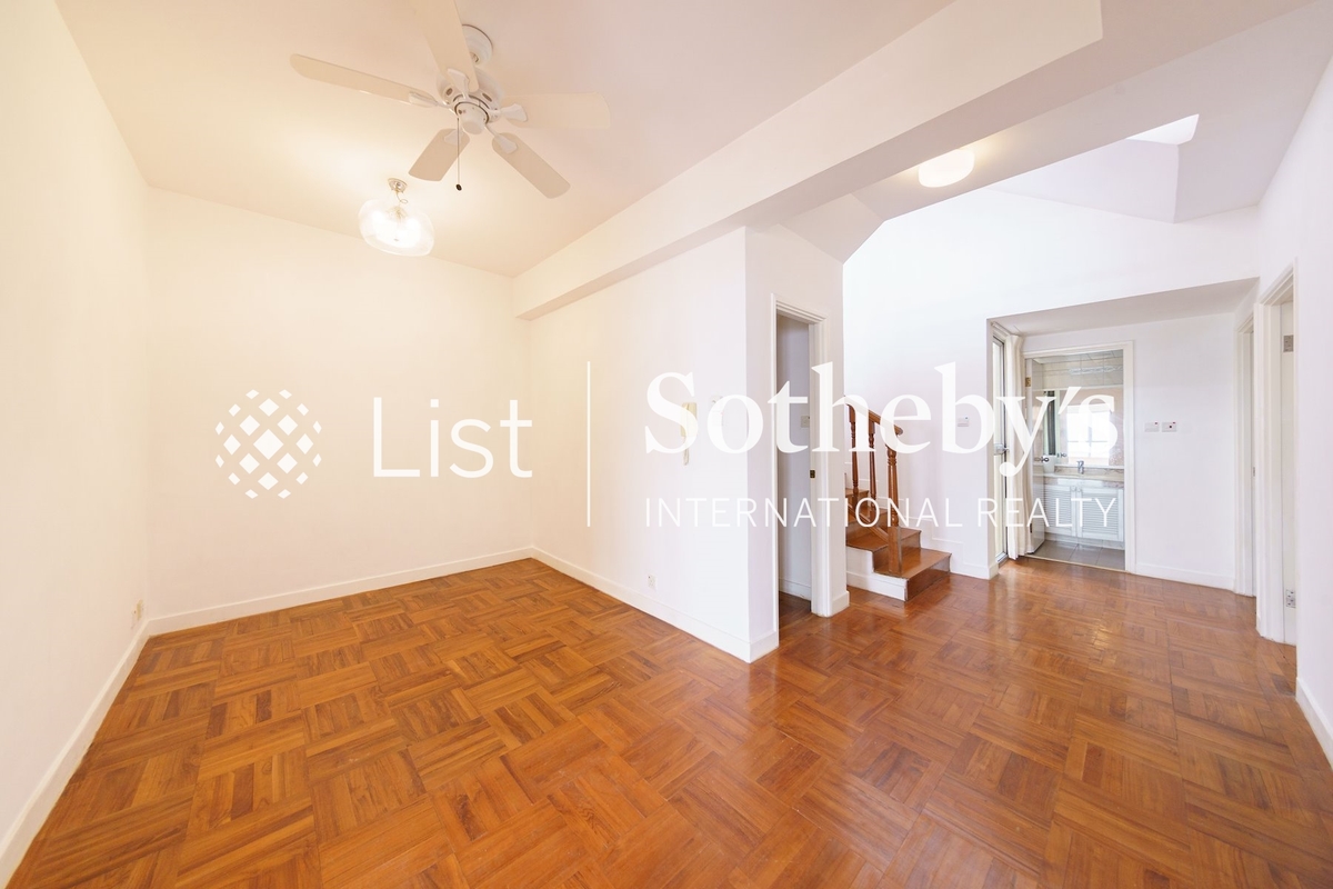 Redhill Peninsula 紅山半島 | Family Room