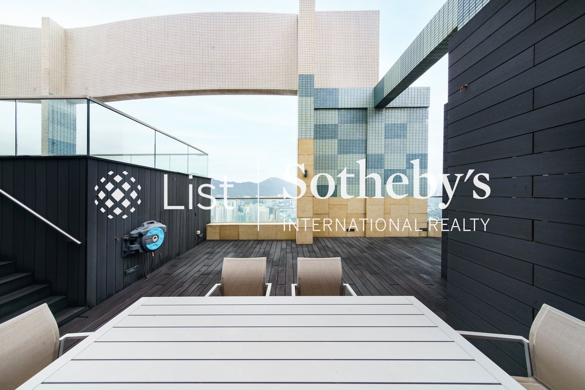 Shining Heights 亮賢居 | Private Roof Terrace