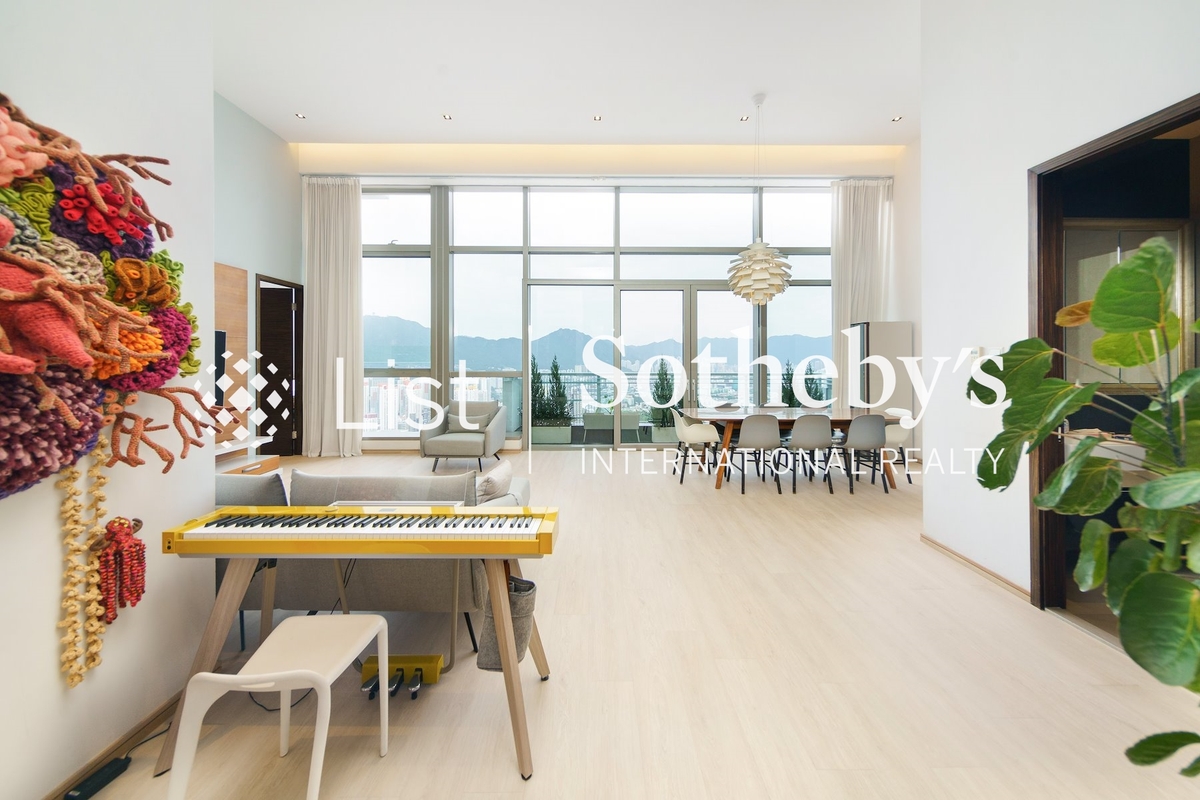 Shining Heights 亮賢居 | Living Room