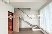 42 Tung St. 42 Tung St. | Internal Staircase