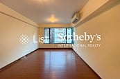 73 Sing Woo Road 文瀚苑 | Living and Dining Room