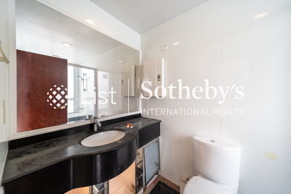 One Kowloon Peak 壹號九龍山頂 | Master Bathroom