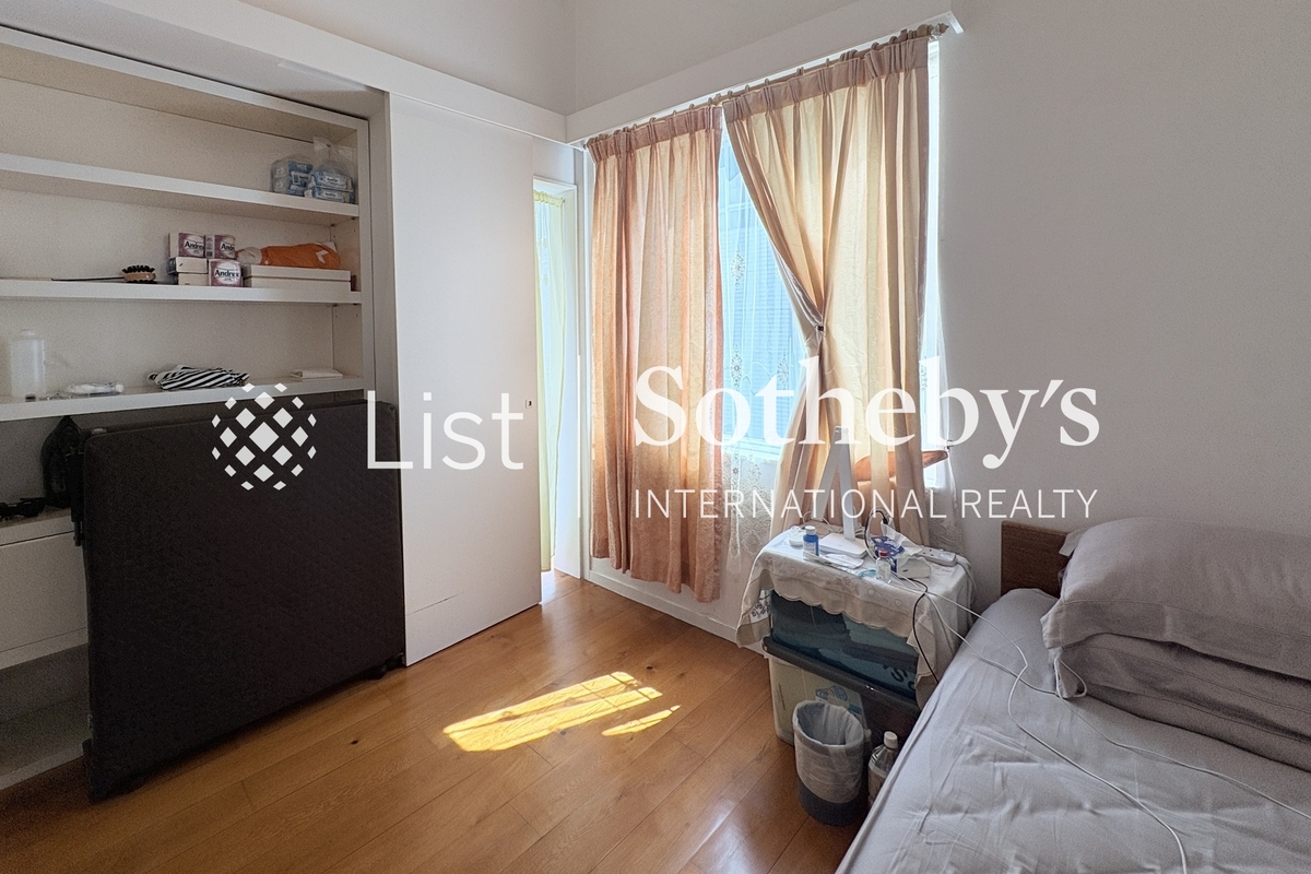 Rainbow Villa 彩濤別墅 | Third Bedroom