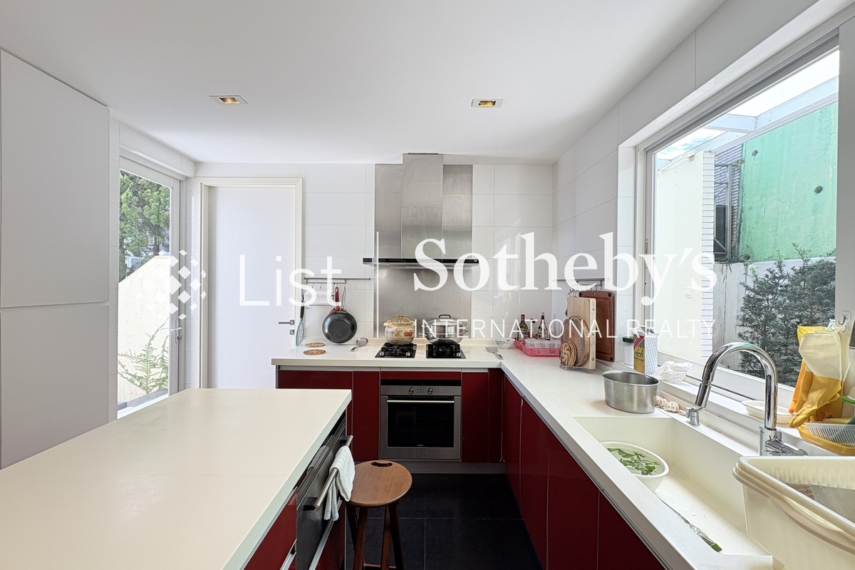 Rainbow Villa 彩濤別墅 | Kitchen