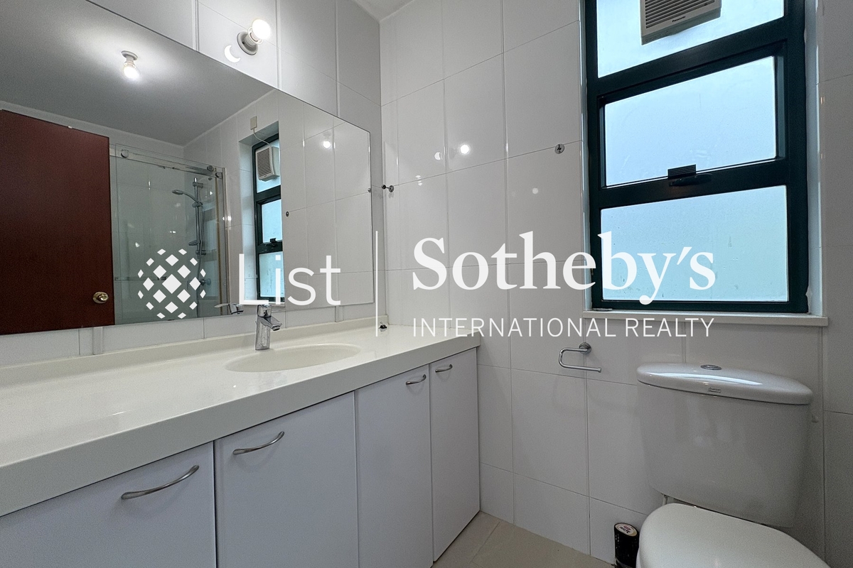 Sheung Sze Wan 相思灣 | Second Bathroom