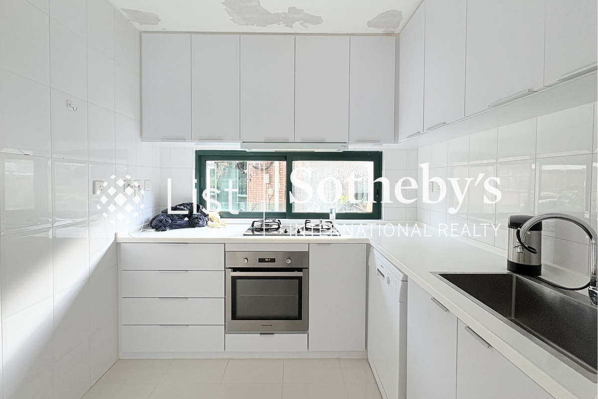 Sheung Sze Wan Detached House 相思灣獨立屋 | Open Kitchen