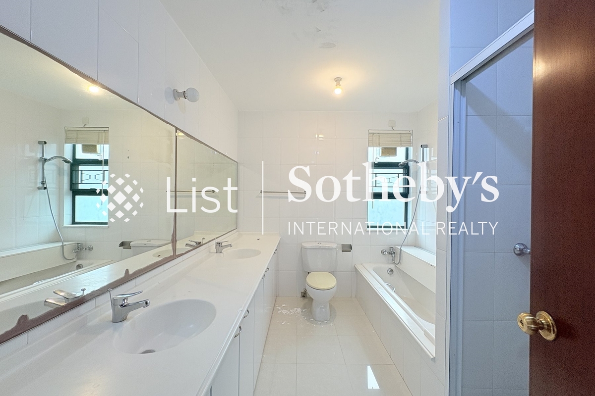 Sheung Sze Wan Detached House 相思灣獨立屋 | Master Bathroom 