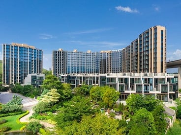 Crescent Green 山水盈 | 