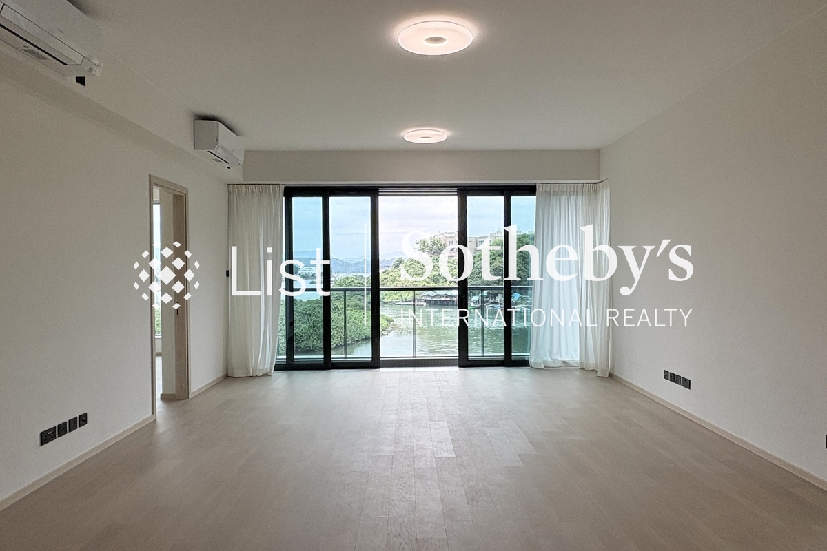 Whitesand Cove Whitesand Cove | Living and Dining Room