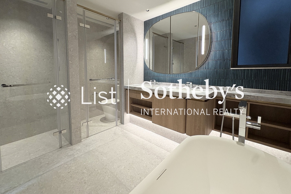 Whitesand Cove Whitesand Cove | Master Bathroom