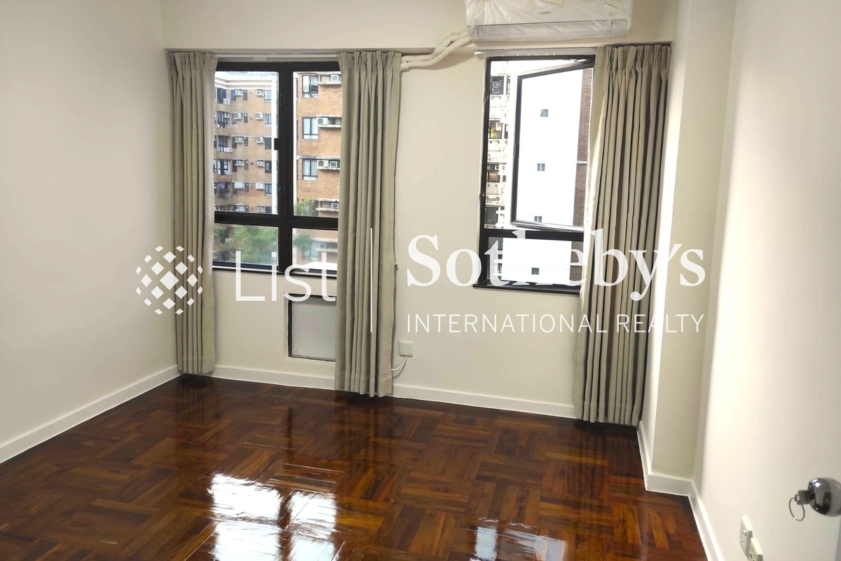 Grandeur Villa 瑰丽新村 | Master Bedroom