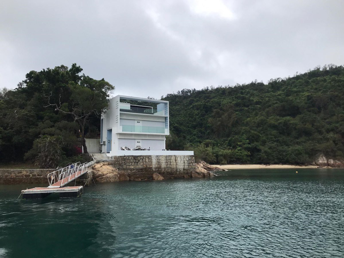 Luk Chau 鹿洲 | Outlook for the building