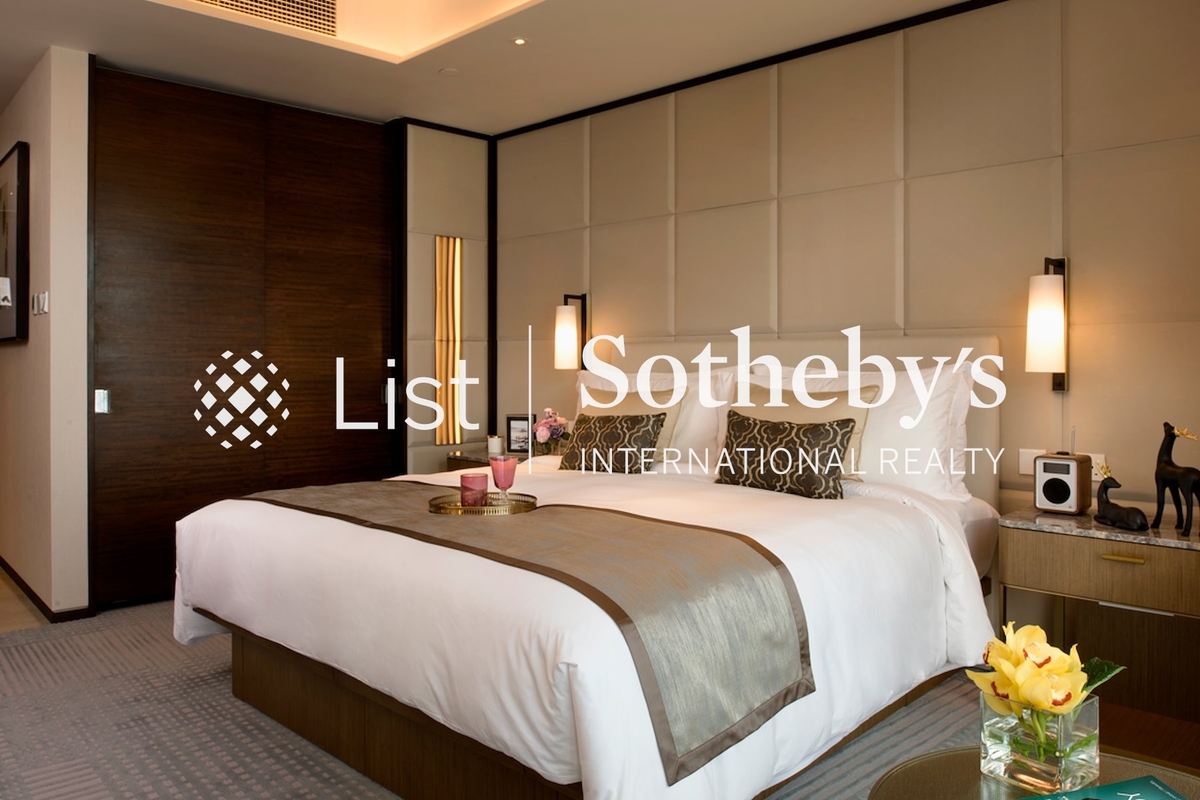 Four Seasons Place 四季匯 | Bedroom