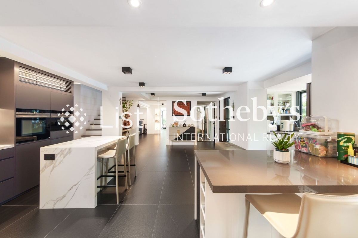 Greenfield Villa 松濤軒 | Living and Dining Room