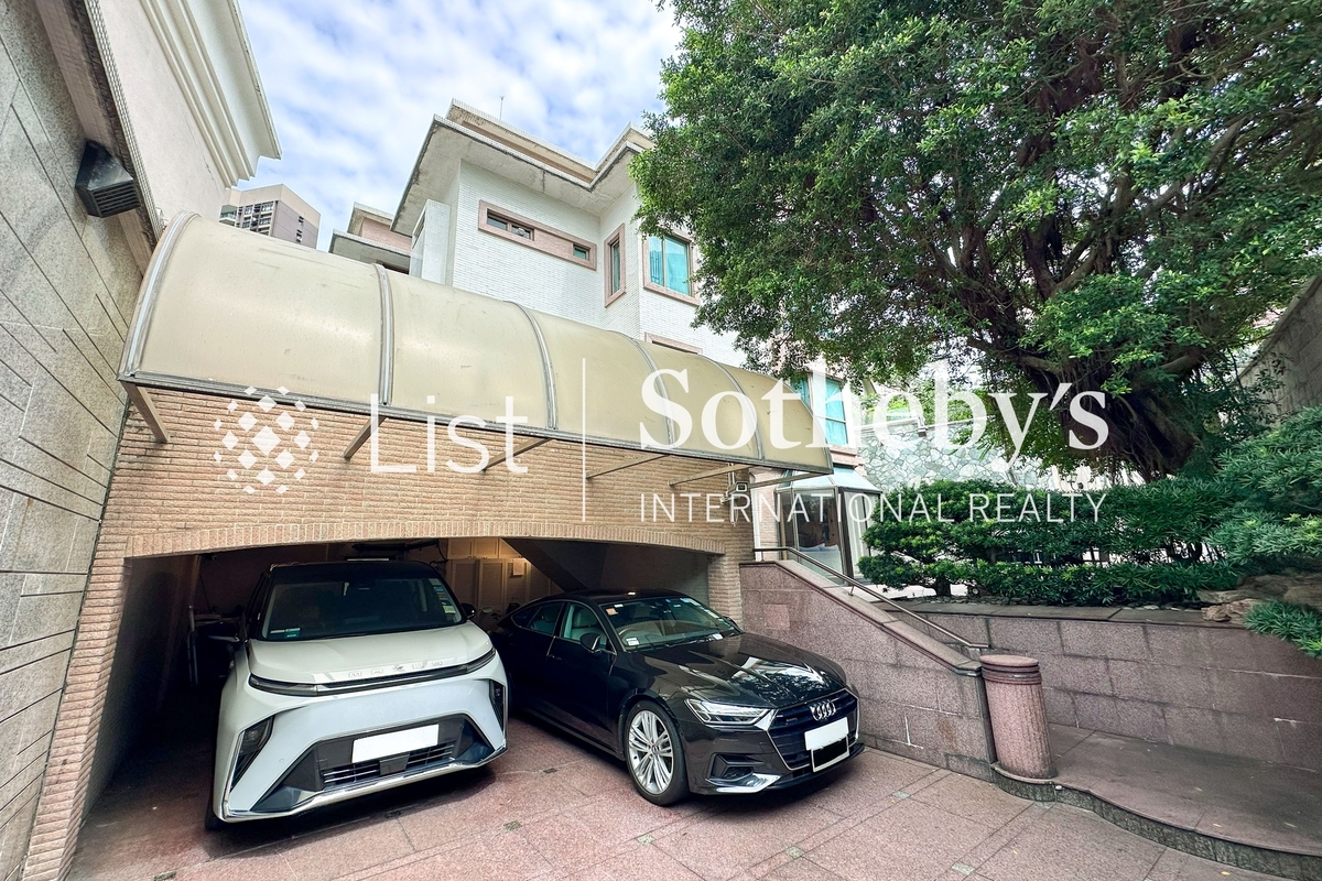 Moorsom Road 睦誠道 | Garage